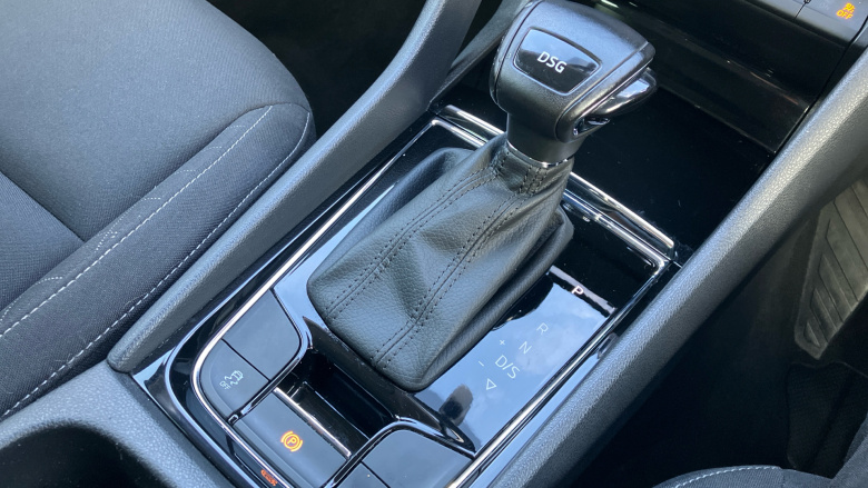 Skoda Karoq 1.5 TSI SE 5dr DSG Petrol Estate